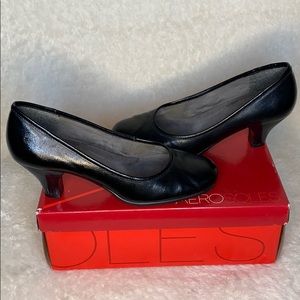 Aerosoles Black Pumps